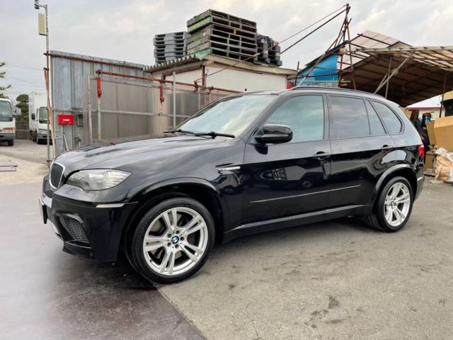 صورة 5 لـ 2010 BMW X5 M