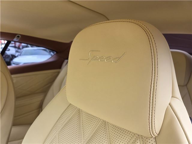 صورة 9 لـ 2015 Bentley CONTINENTAL