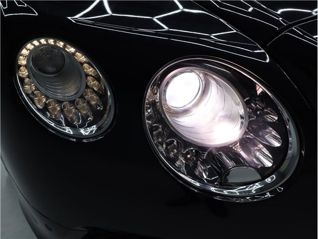 صورة 8 لـ 2015 Bentley CONTINENTAL