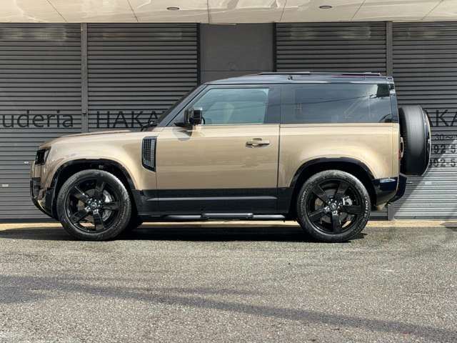 صورة 7 لـ 2025 LAND Rover DEFENDER