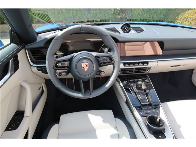 صورة مصغرة 7 لـ 2026 Porsche 911