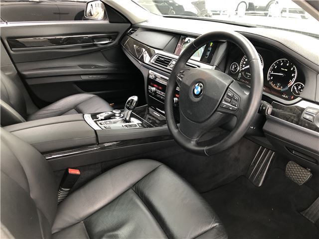 صورة مصغرة 19 لـ 2011 BMW 7 SERIES