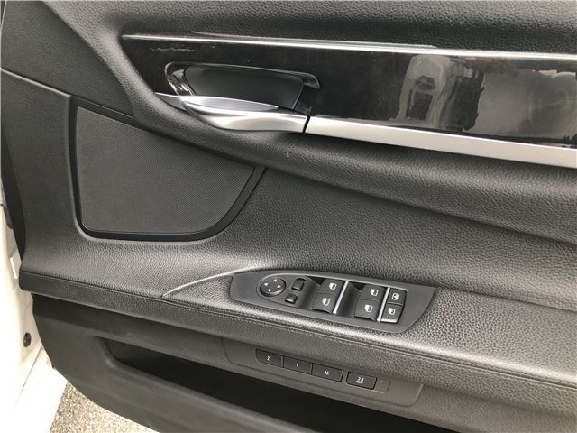 صورة مصغرة 22 لـ 2011 BMW 7 SERIES