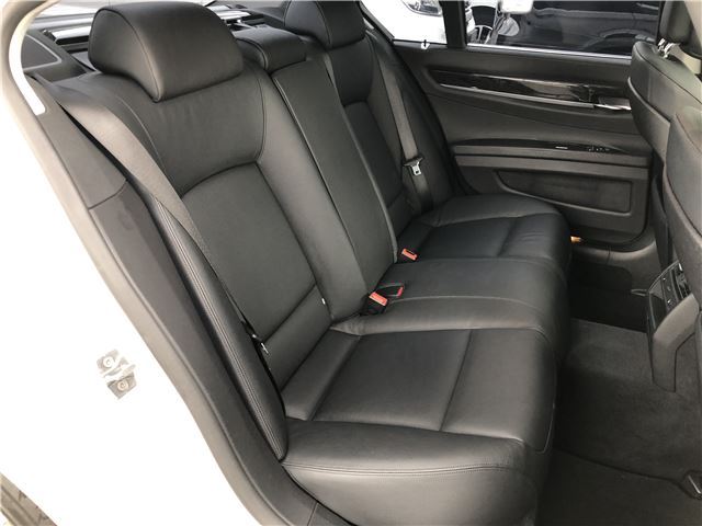 صورة مصغرة 23 لـ 2011 BMW 7 SERIES