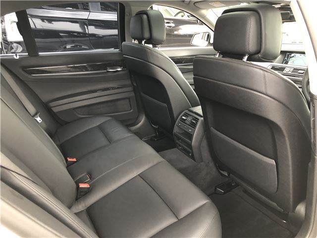 صورة مصغرة 25 لـ 2011 BMW 7 SERIES
