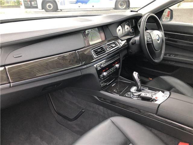 صورة مصغرة 32 لـ 2011 BMW 7 SERIES