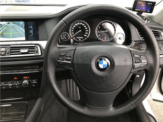 صورة مصغرة 38 لـ 2011 BMW 7 SERIES