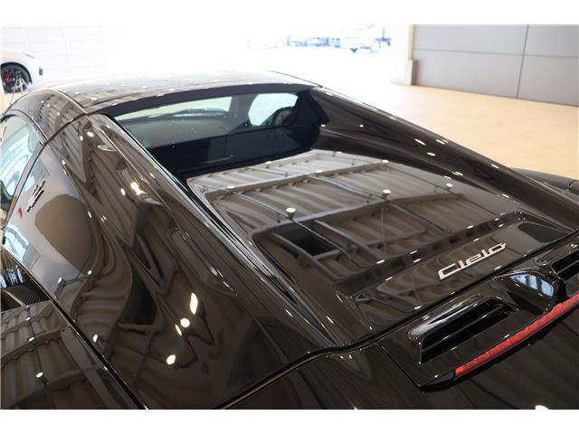 صورة 10 لـ 2023 Maserati MC20