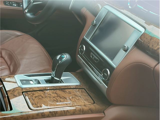2015 Maserati QUATTROPORTE — миниатюра 11