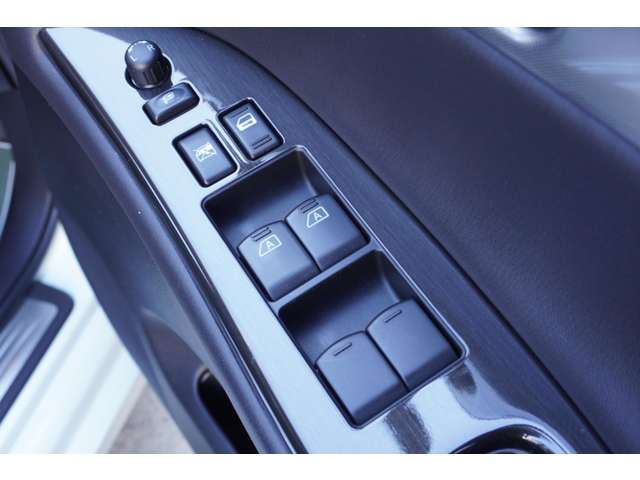 2009 Nissan SKYLINE CROSSOVER 缩略图 24
