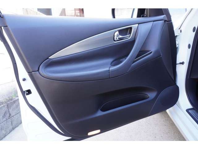 2009 Nissan SKYLINE CROSSOVER 缩略图 50
