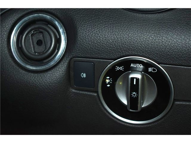 2012 Mercedes-BENZ SLK — миниатюра 25