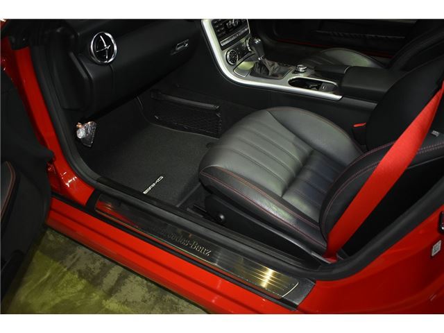2012 Mercedes-BENZ SLK — миниатюра 32
