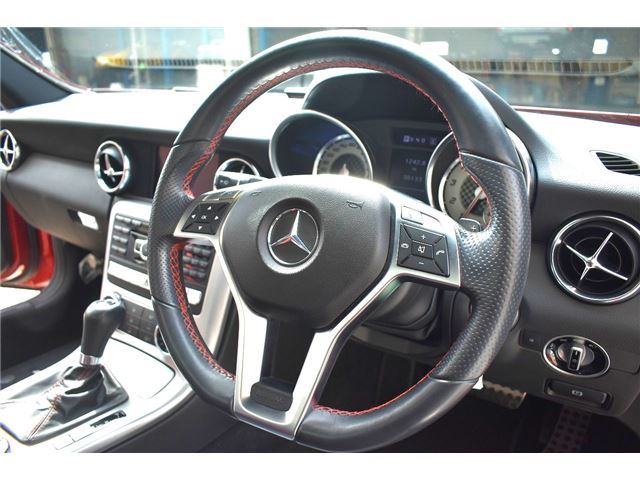 2012 Mercedes-BENZ SLK — миниатюра 35