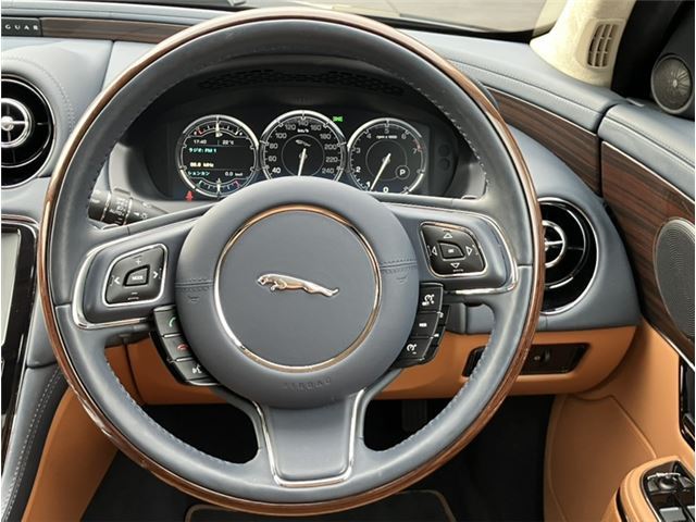 2013 Jaguar XJ — миниатюра 18