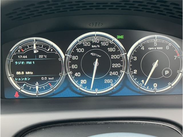 2013 Jaguar XJ — миниатюра 33