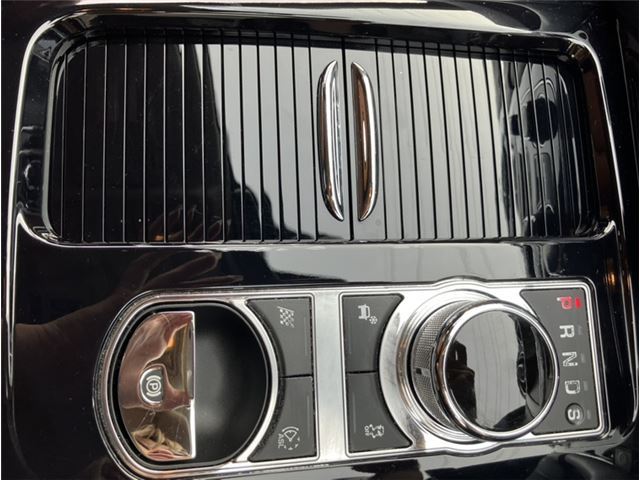 2013 Jaguar XJ — миниатюра 38