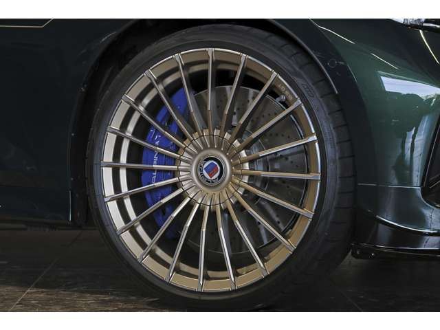 صورة مصغرة 15 لـ 2026 Alpina B3