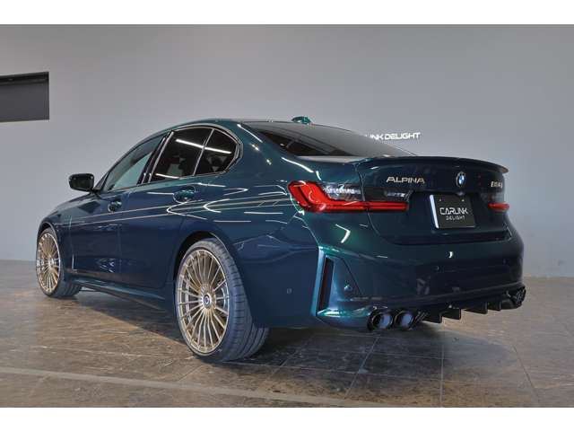 صورة مصغرة 29 لـ 2026 Alpina B3