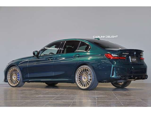 صورة مصغرة 30 لـ 2026 Alpina B3