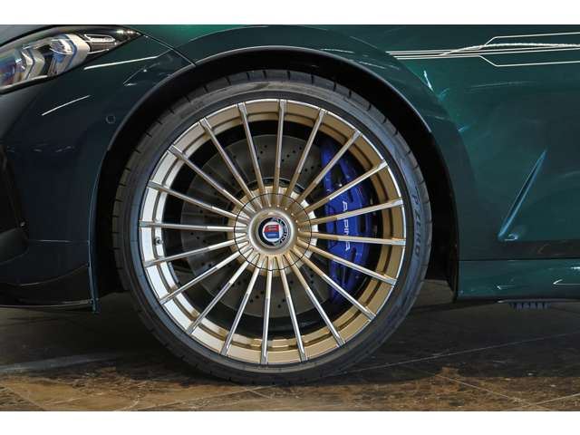 صورة مصغرة 53 لـ 2026 Alpina B3