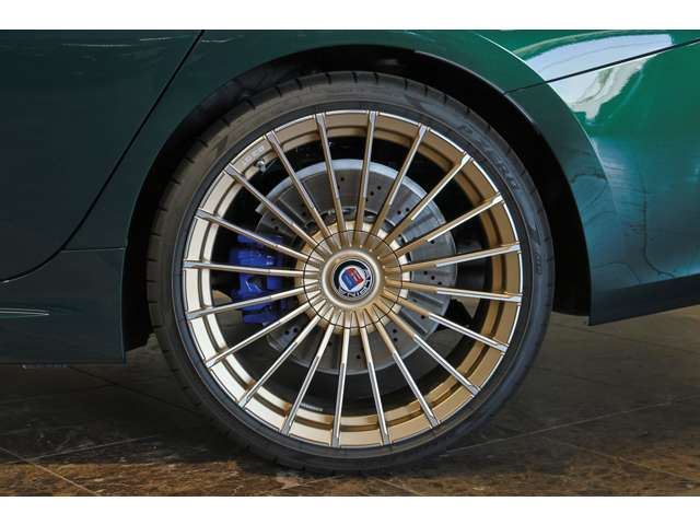 صورة مصغرة 54 لـ 2026 Alpina B3