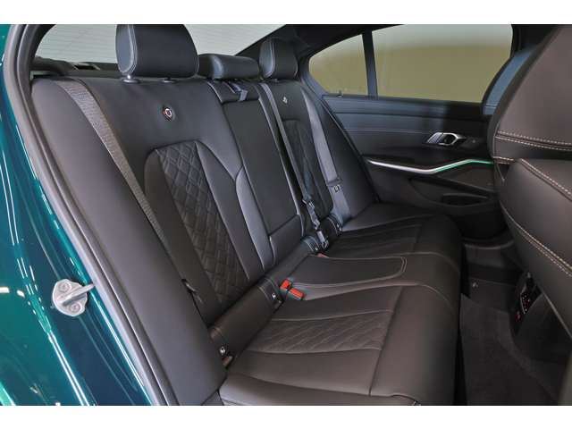 صورة مصغرة 59 لـ 2026 Alpina B3