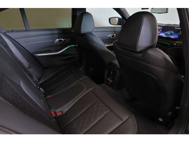 صورة مصغرة 61 لـ 2026 Alpina B3