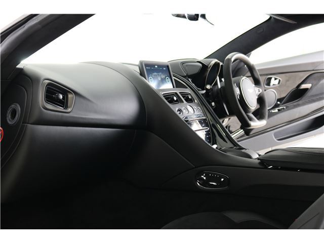 2019 Aston Martin DBS SUPERLEGGERA 缩略图 31