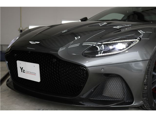 2019 Aston Martin DBS SUPERLEGGERA — фото 8