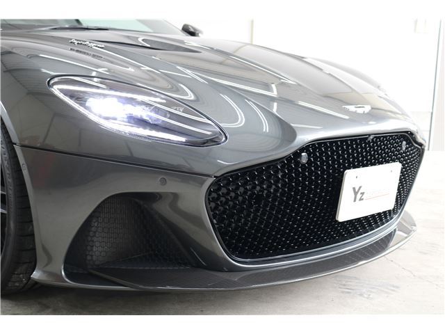 2019 Aston Martin DBS SUPERLEGGERA — фото 7
