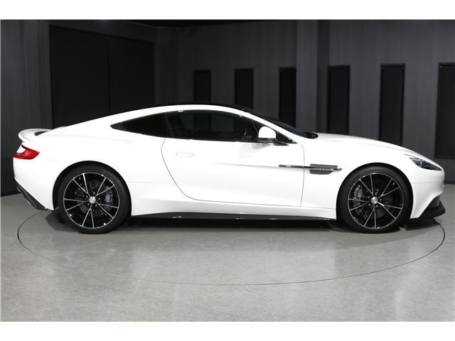2013 Aston Martin V12 VANQUISH — фото 7