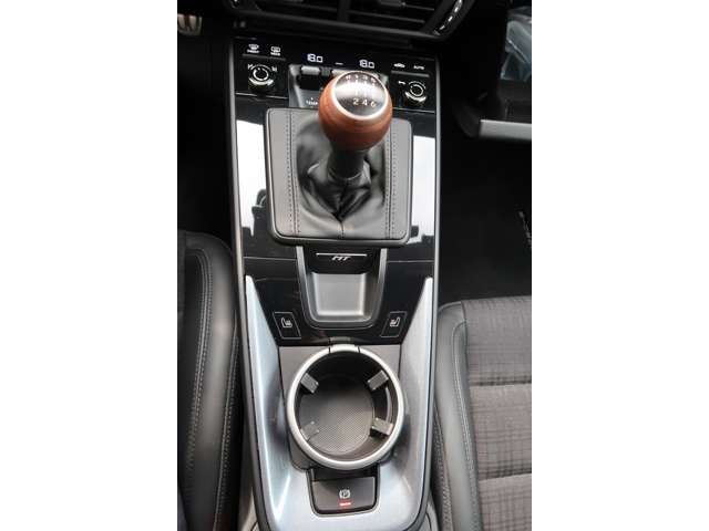 صورة مصغرة 38 لـ 2025 Porsche 911