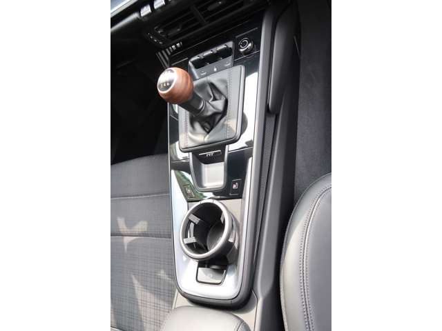 صورة مصغرة 71 لـ 2025 Porsche 911