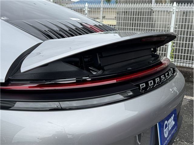 2024 Porsche 911 — миниатюра 17