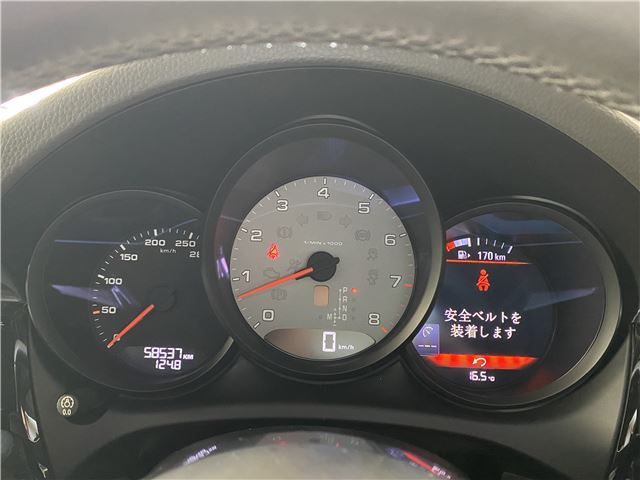 2016 Porsche MACAN thumbnail 37