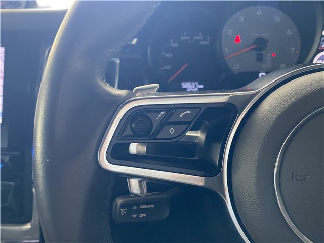 2016 Porsche MACAN thumbnail 39