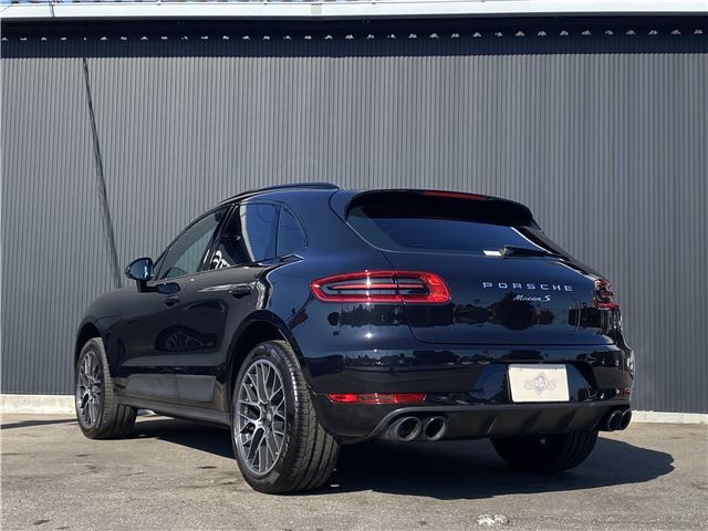 2016 Porsche MACAN thumbnail 8