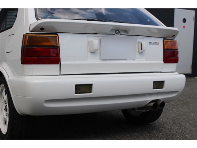1990 Nissan MARCH 照片 2