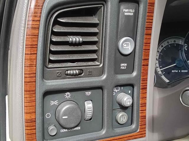 صورة 6 لـ 2002 Cadillac ESCALADE