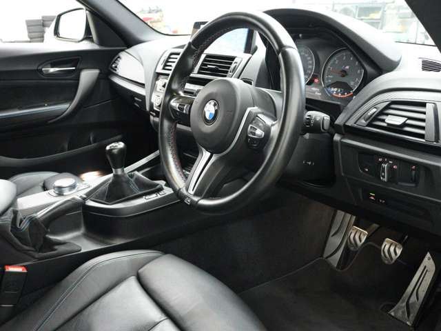 صورة 4 لـ 2017 BMW M2 COUPE