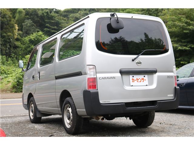 2003 Nissan CARAVAN — миниатюра 12