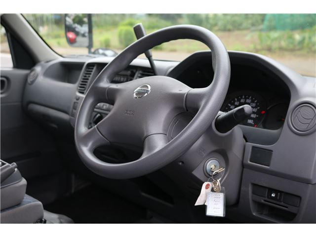 2003 Nissan CARAVAN — миниатюра 15