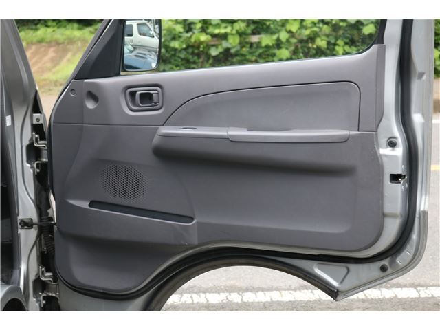 2003 Nissan CARAVAN — миниатюра 13