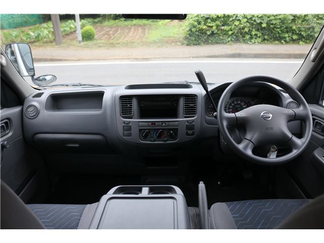 2003 Nissan CARAVAN — миниатюра 19
