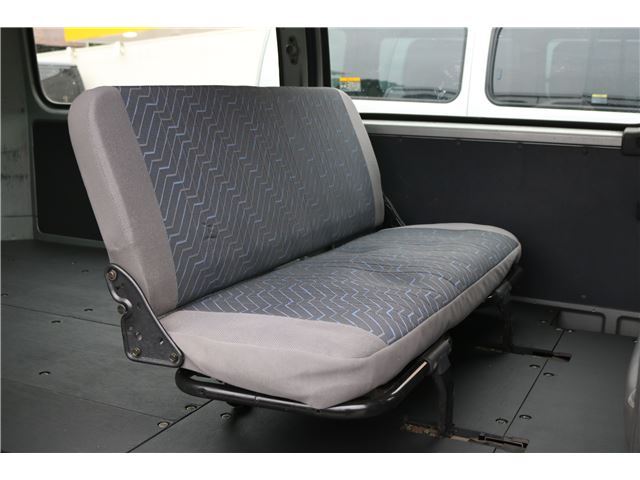 2003 Nissan CARAVAN — миниатюра 24