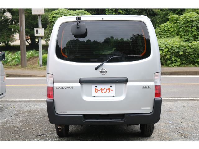 2003 Nissan CARAVAN 照片 9