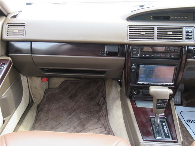 1989 Nissan CIMA — миниатюра 38