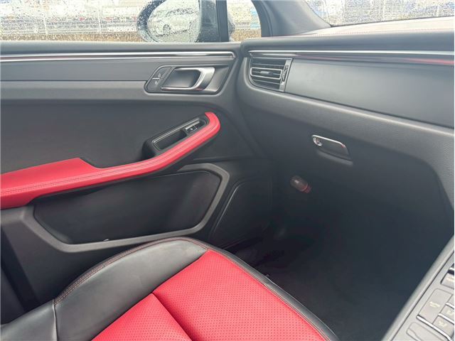 صورة مصغرة 28 لـ 2021 Porsche MACAN