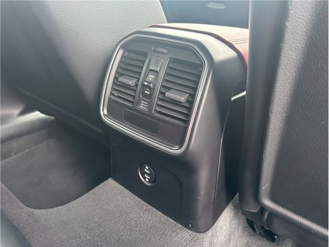 صورة مصغرة 32 لـ 2021 Porsche MACAN